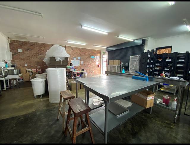94M² WAREHOUSE RENTED IN MILNERTON CENTRAL